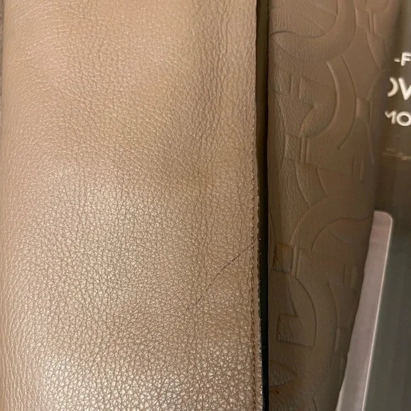 Ferragamo bag - Picture 4 of 11